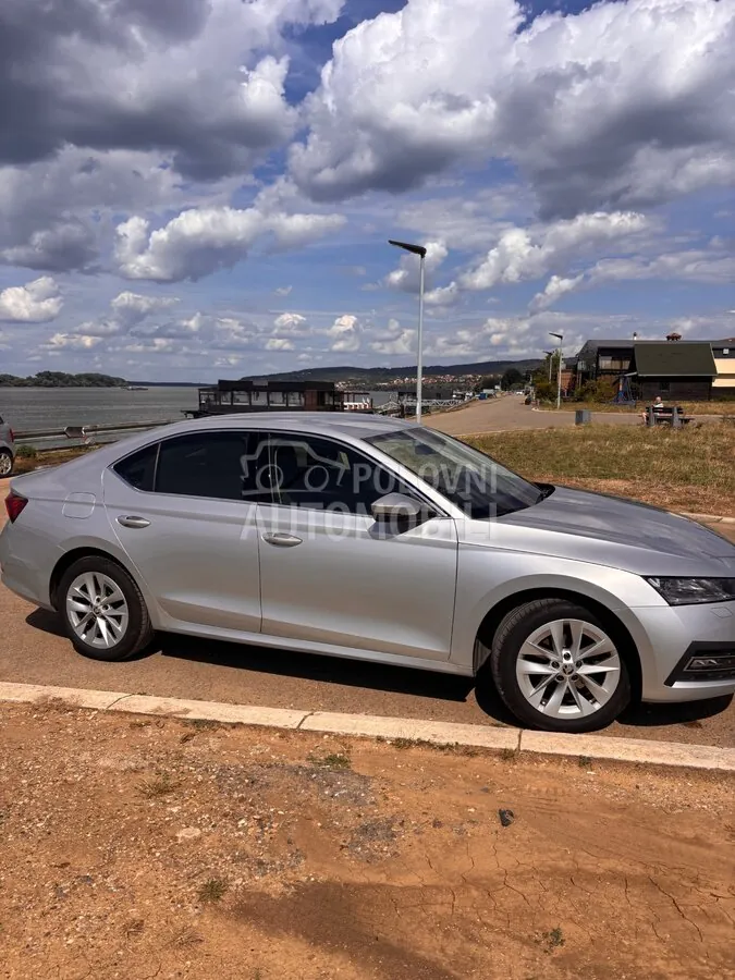 Skoda Octavia 2021 photo 3