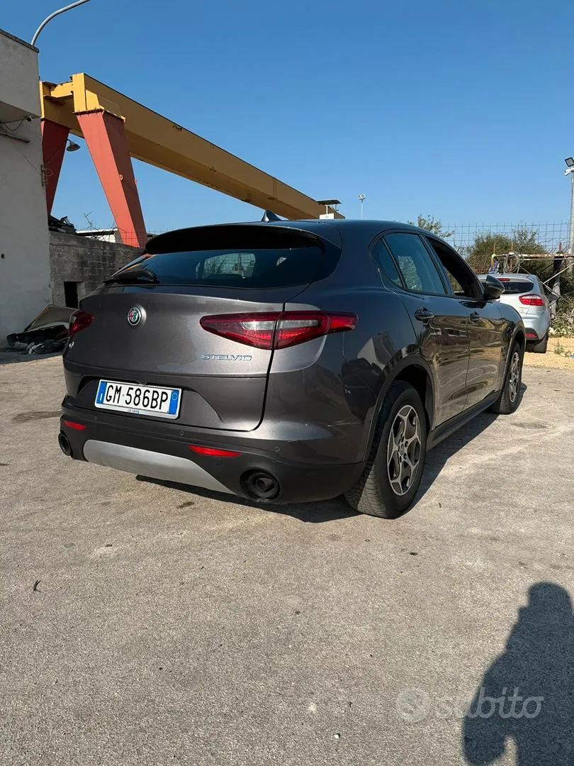 Alfa Romeo Stelvio 2022 photo 3