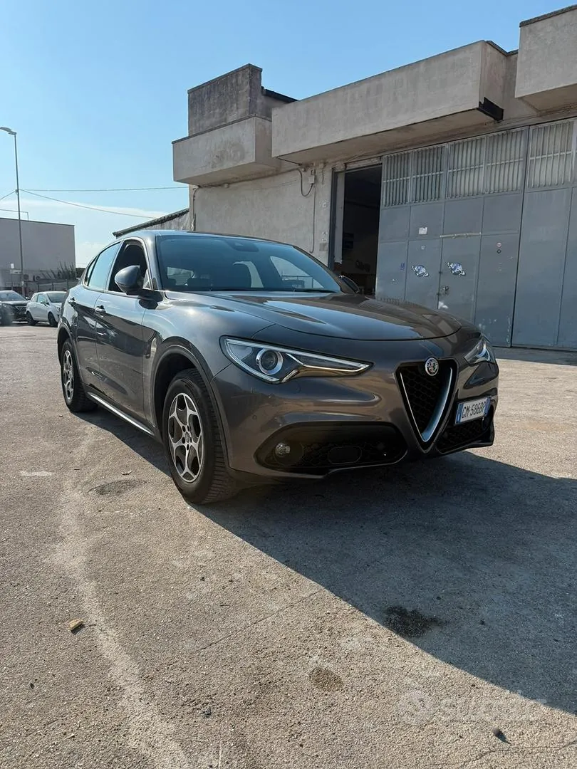Alfa Romeo Stelvio 2022 photo 2