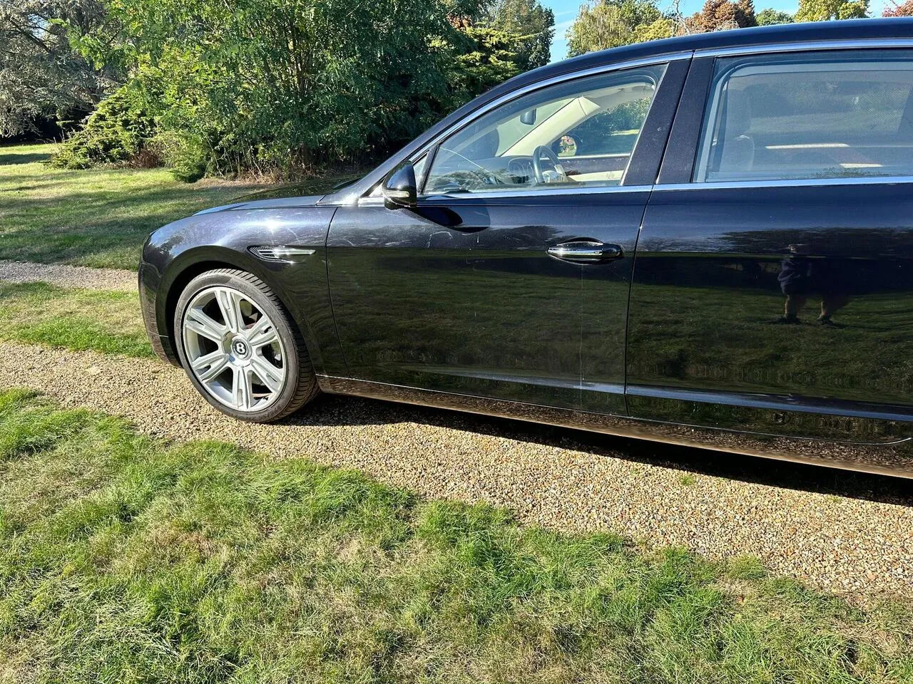 Bentley Flying Spur 2015 photo 5