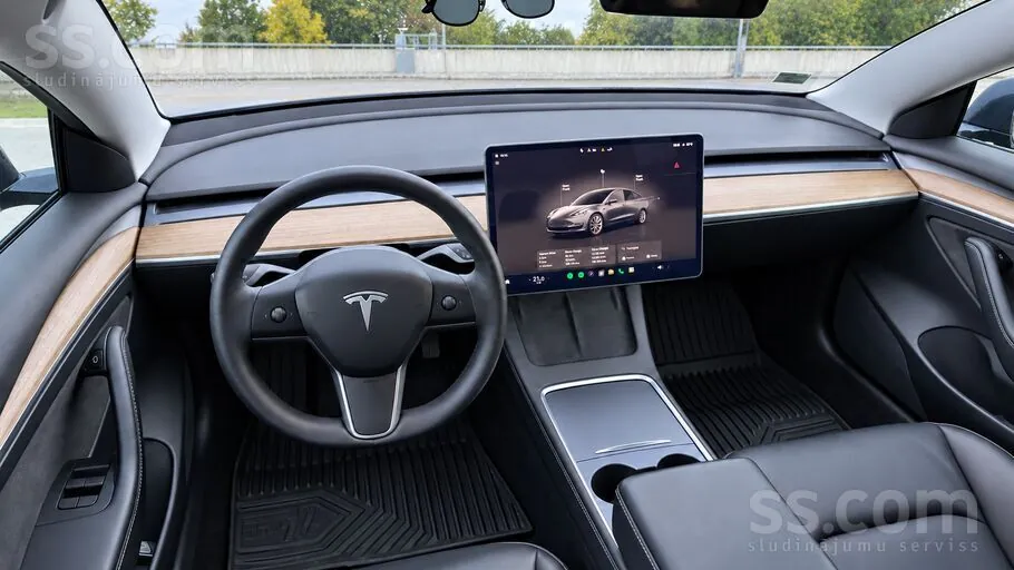Tesla Model 3 2023 photo 5