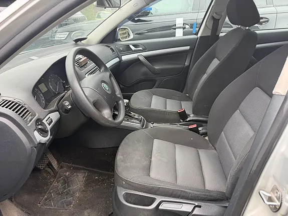 Skoda Octavia 2007 photo 4