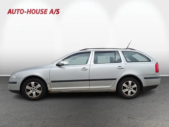 Skoda Octavia 2007 photo 2