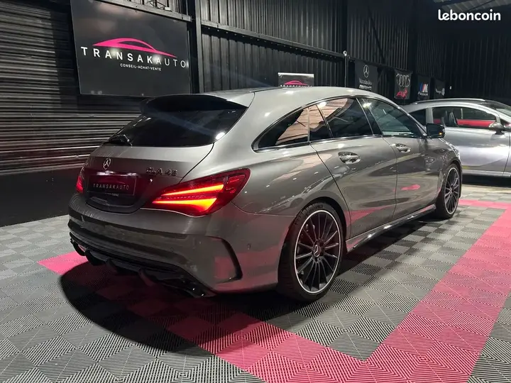 Mercedes-Benz Cla 45 Amg 2017 photo 3