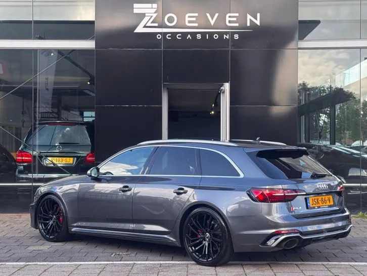Audi Rs4 2021 photo 2