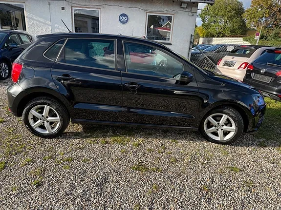 Volkswagen Polo 2015 photo 4