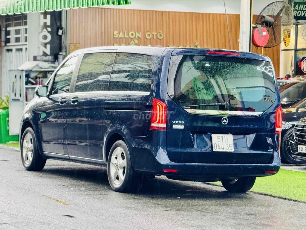 Mercedes-Benz V-Class 2018 photo 2