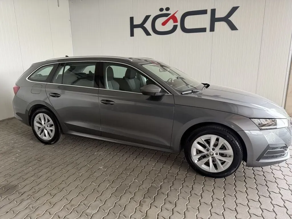 Skoda Octavia 2024 photo 3