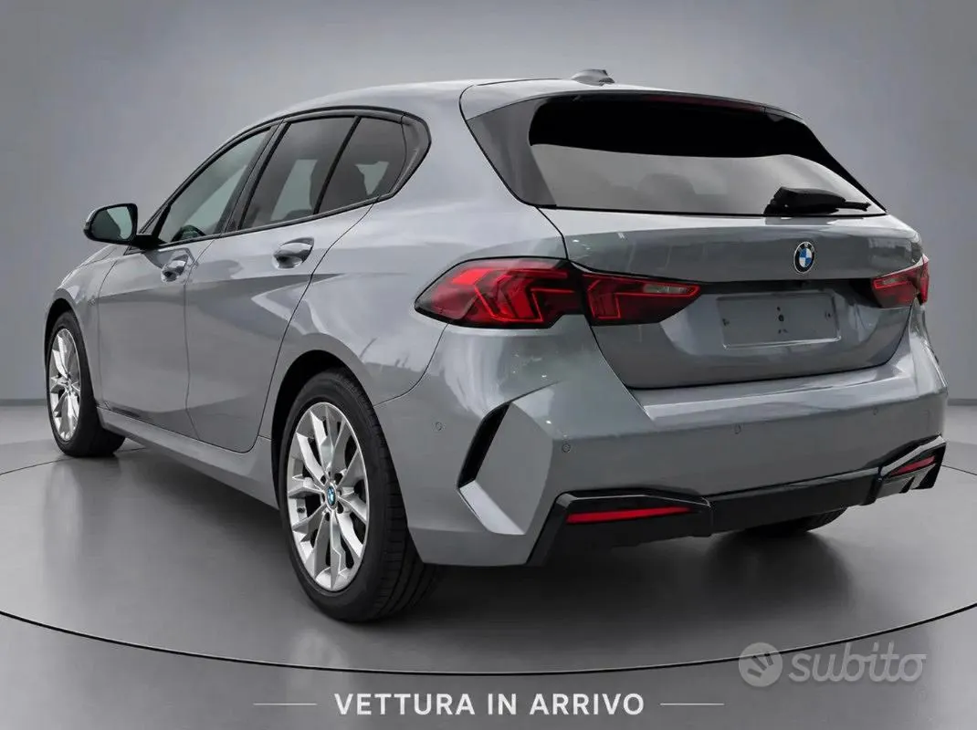 BMW 1 Series 2024 photo 3