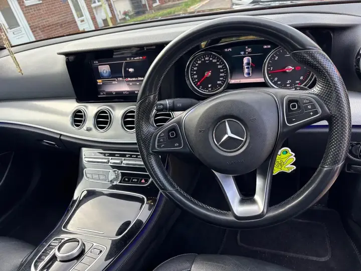Mercedes-Benz E-Class 2017 photo 2