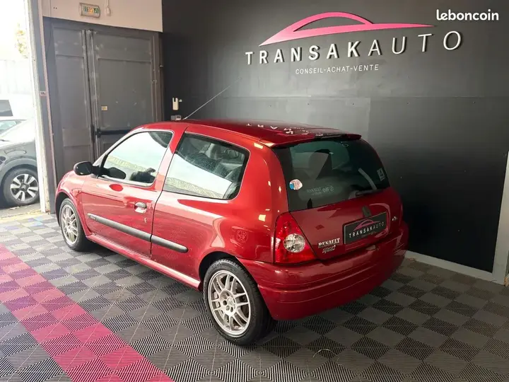 Renault Clio 2000 photo 3