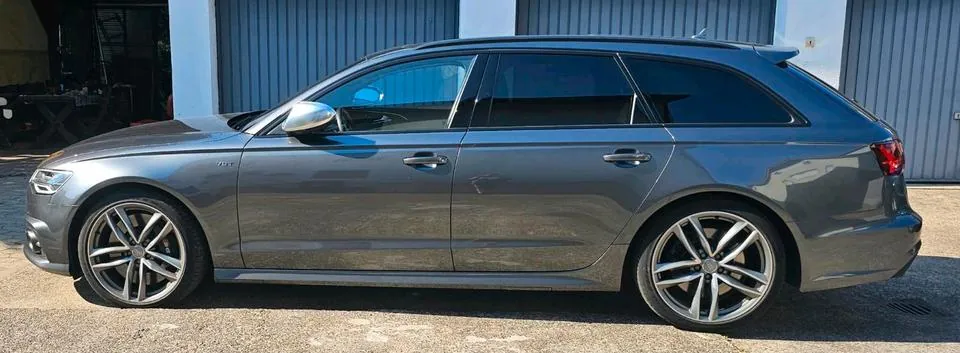 Audi S6 Avant