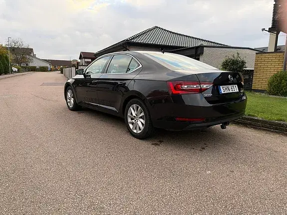 Skoda Superb 2017 photo 4