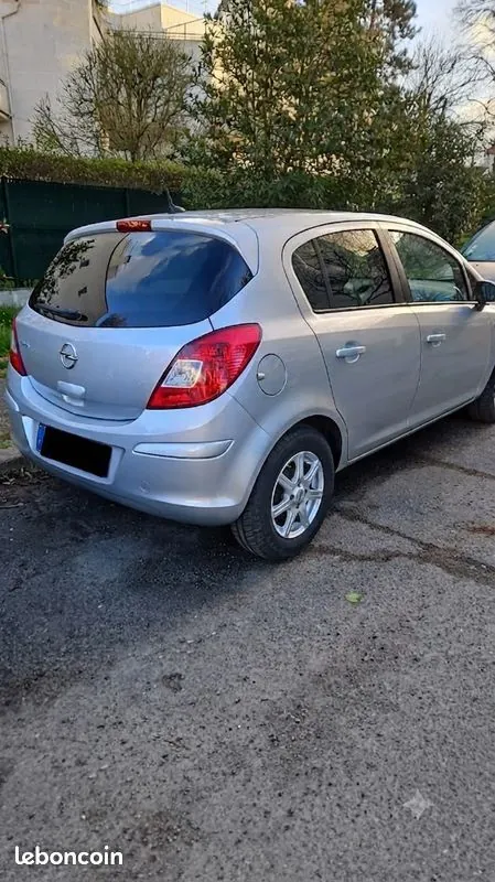 Opel Corsa 2014 photo 2