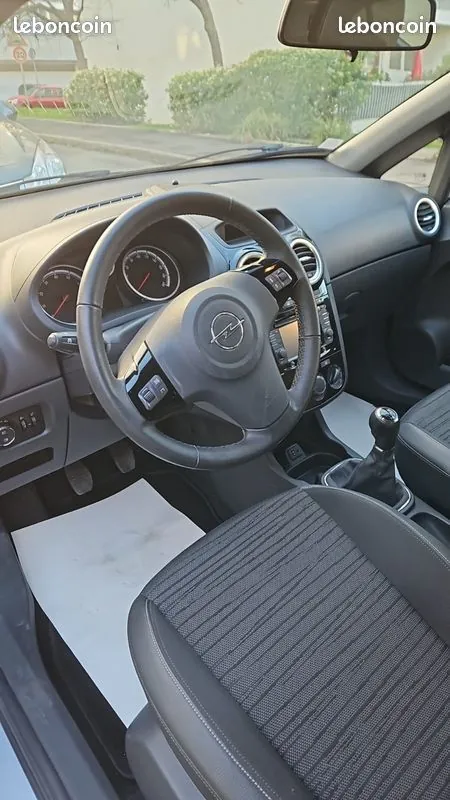 Opel Corsa 2014 photo 3
