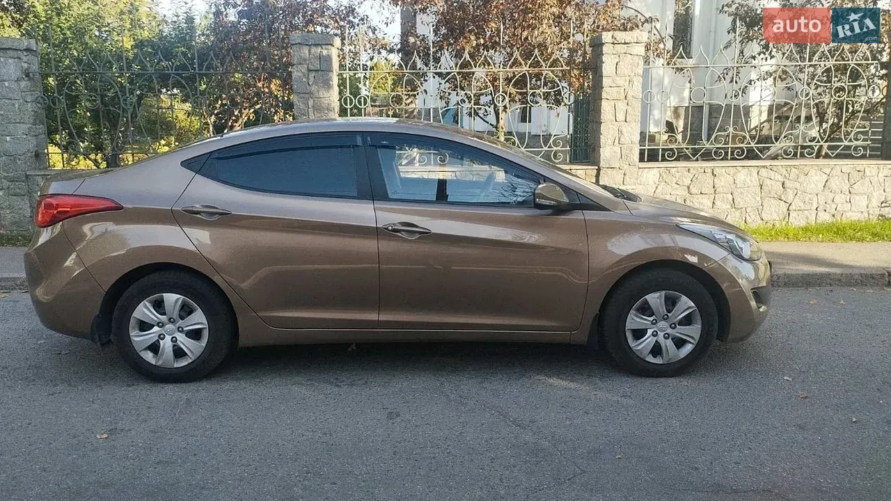 Hyundai Elantra 2013 photo 5