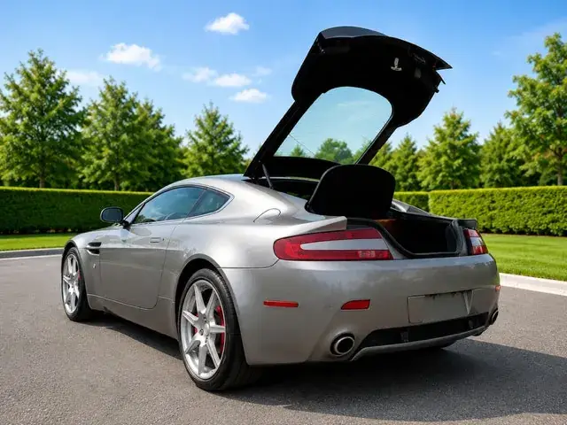 Aston Martin Vantage 2008 photo 5