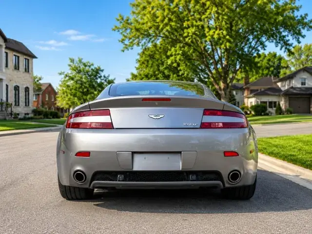 Aston Martin Vantage 2008 photo 2