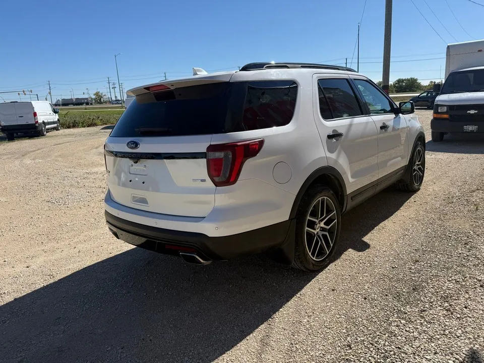 Ford Explorer 2017 photo 4