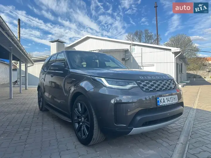 Land Rover Discovery 2021 photo 2