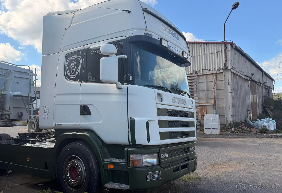 Scania R124 2001 photo 3