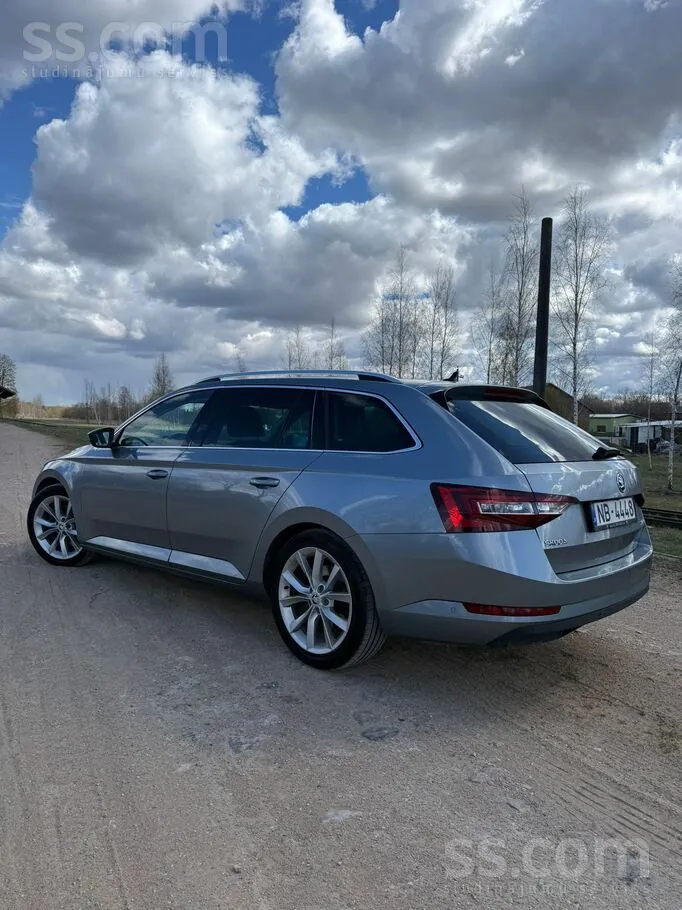 Skoda Superb 2018 photo 3