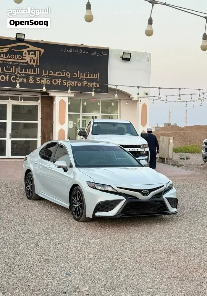 Toyota Camry 2023 photo 2