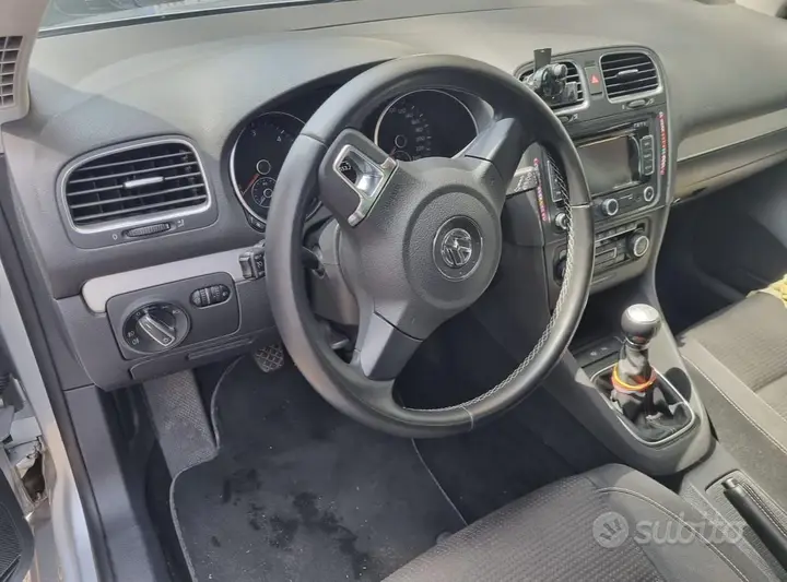Volkswagen Golf 2011 photo 3