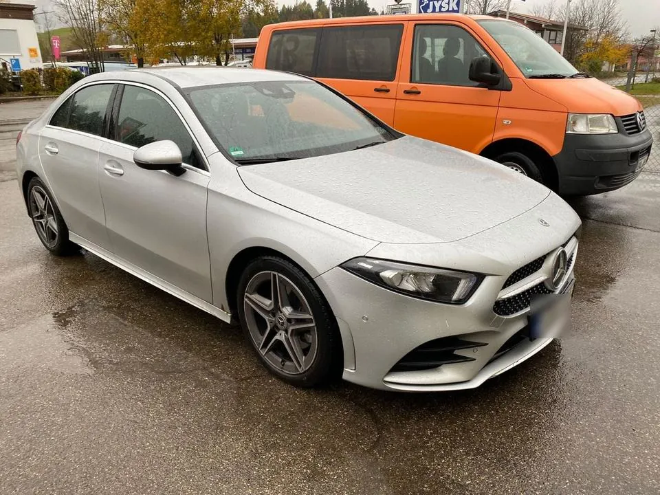 Mercedes-Benz A 220