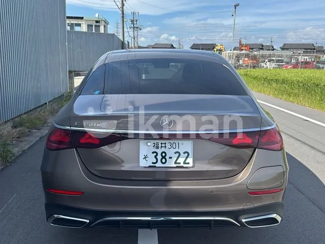 Mercedes-Benz E350 2024 photo 5