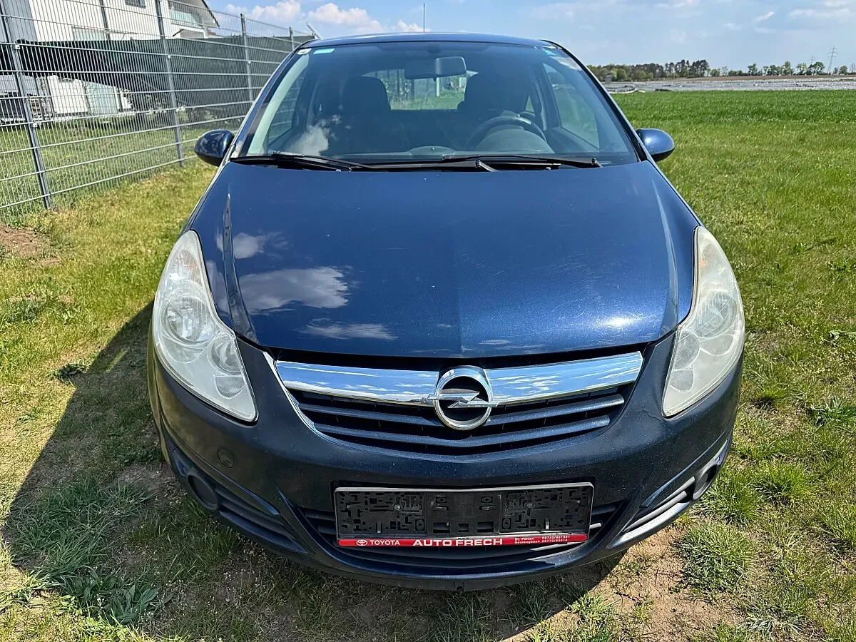Opel Corsa 2010 photo 2