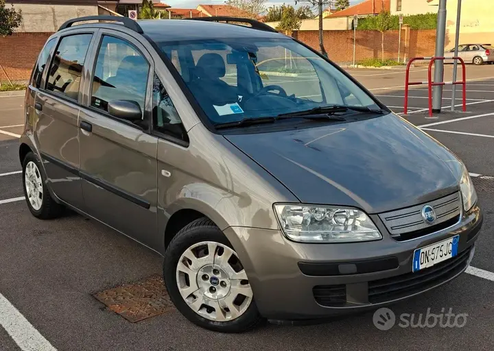 Fiat Idea 2008 photo 2