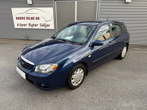 Kia Cerato 2004 photo 5