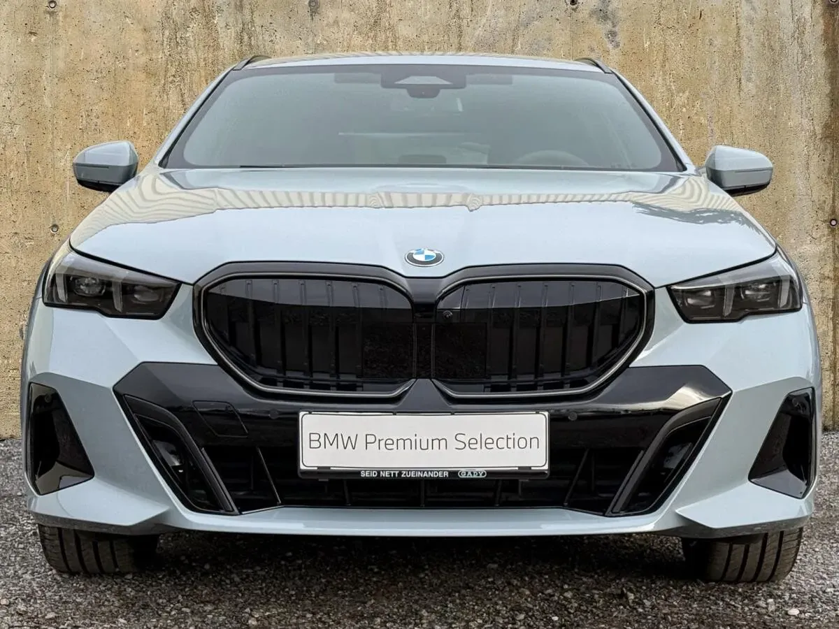 BMW 5 Series 2026 photo 2