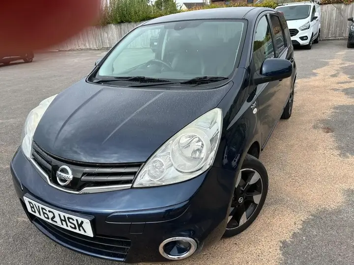 Nissan Note 2012 photo 4