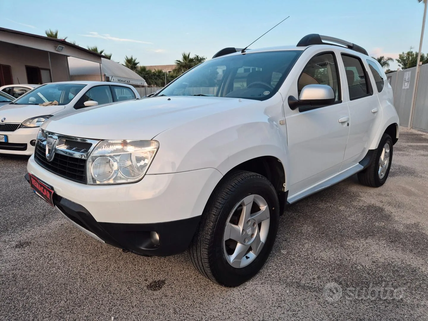 Dacia Duster 2011 photo 2