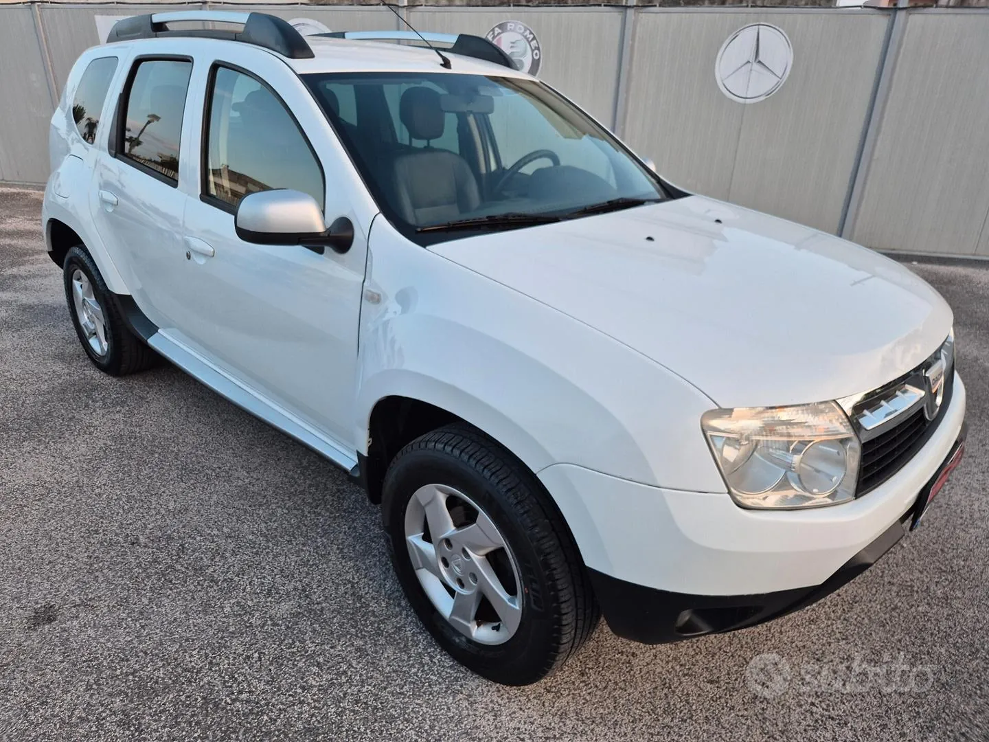 Dacia Duster 2011 photo 4