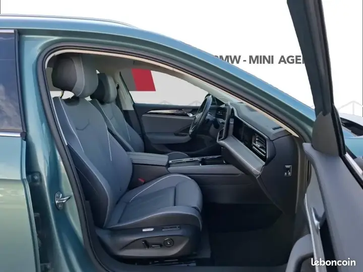Volkswagen Passat 2023 photo 4