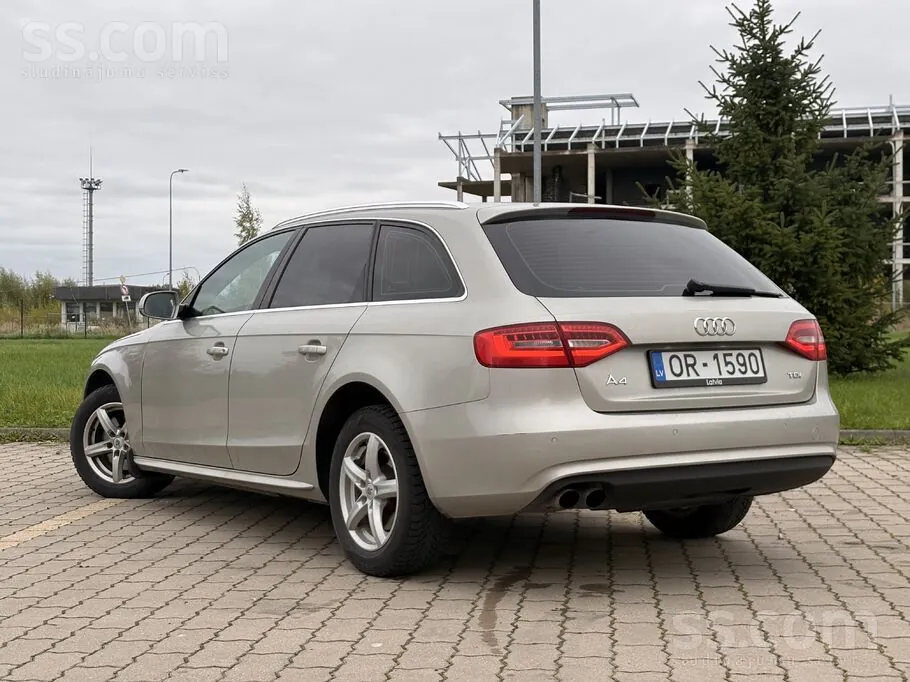 Audi A4 2012 photo 5