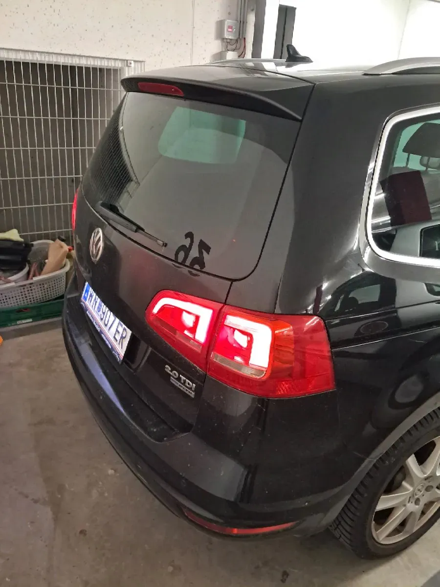 Volkswagen Sharan 2012 photo 3