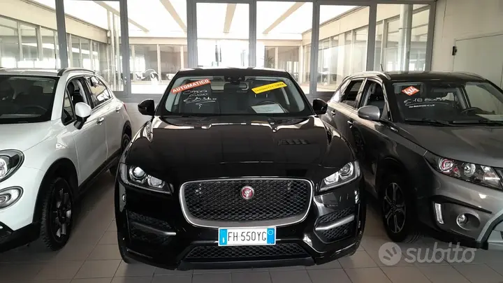 Jaguar F-Pace 2017 photo 4