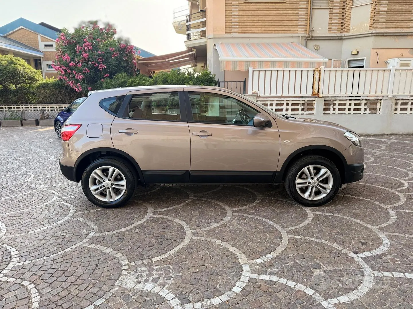 Nissan Qashqai 2013 photo 3