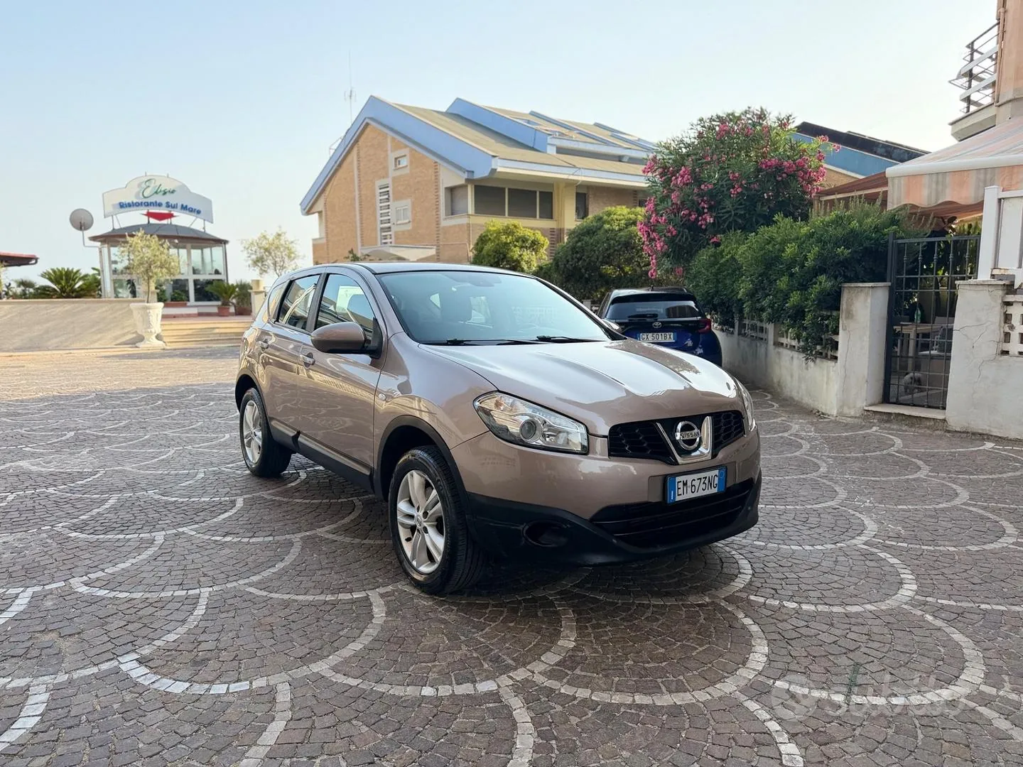 Nissan Qashqai 2013 photo 2