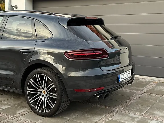 Porsche Macan Turbo 2017 photo 5