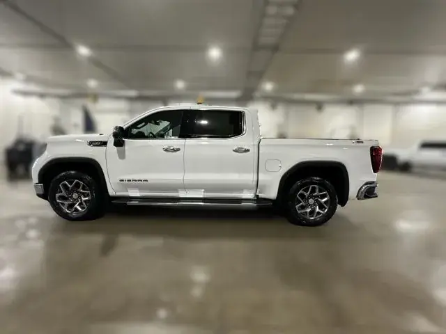 GMC Sierra 1500 2026 photo 2
