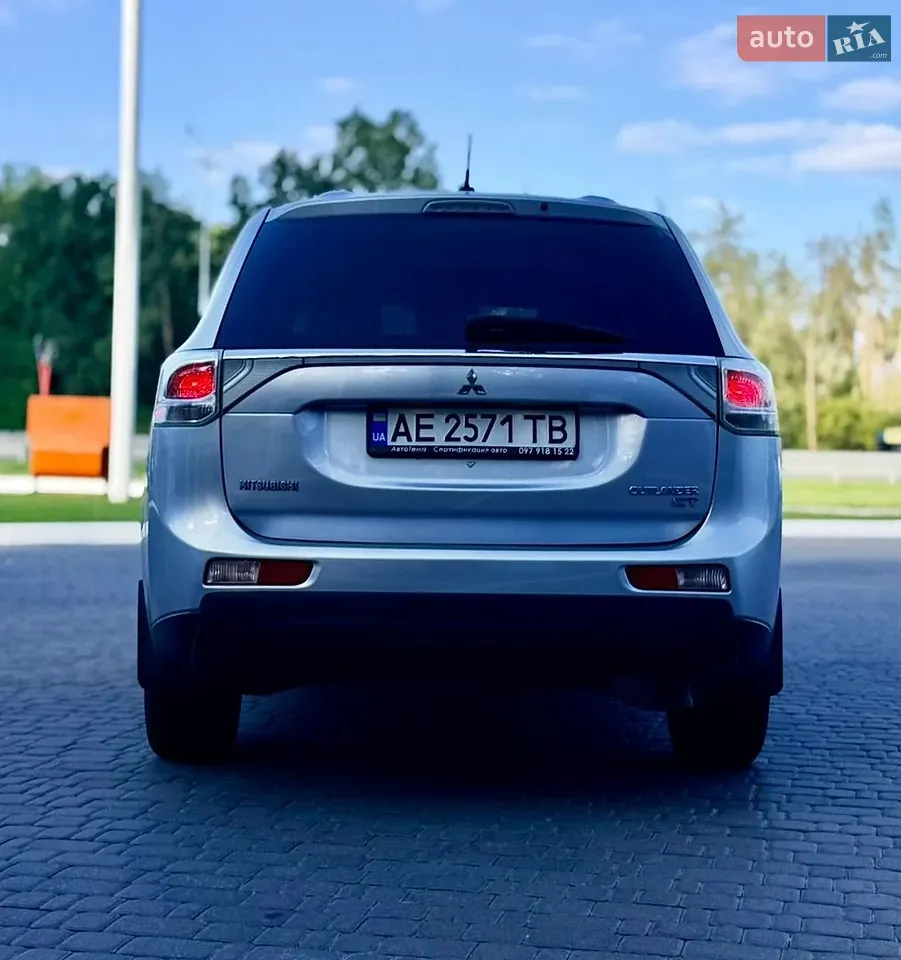 Mitsubishi Outlander 2013 photo 4