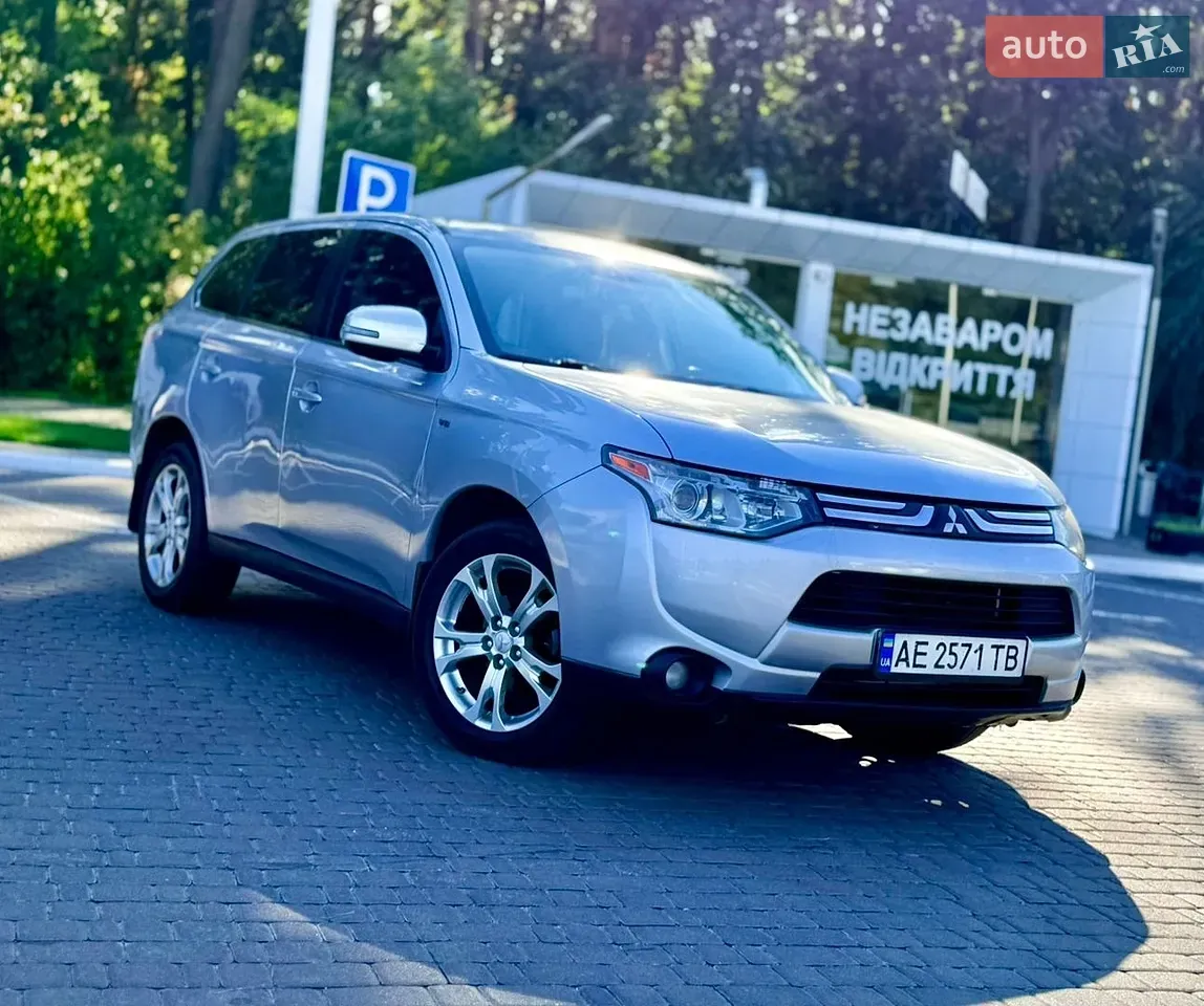 Mitsubishi Outlander 2013 photo 5