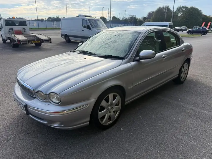 Jaguar X-Type