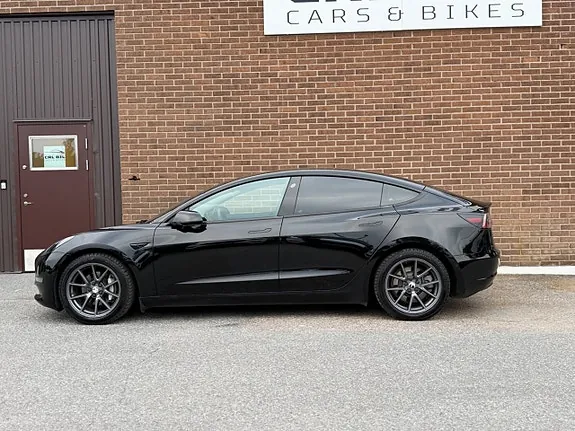 Tesla Model 3 2022 photo 2