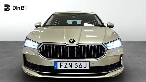 Skoda Superb 2025 photo 4